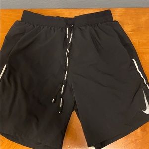 Nike flex stride 7” shorts with liner SMALL